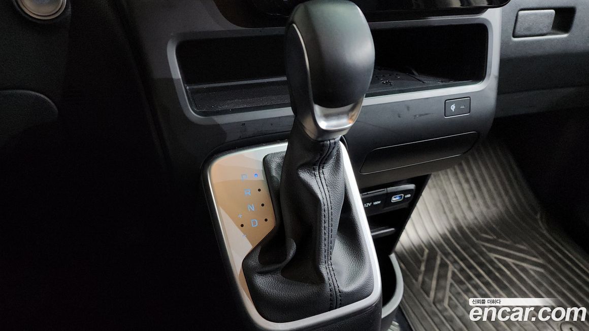 Hyundai Staria 2023