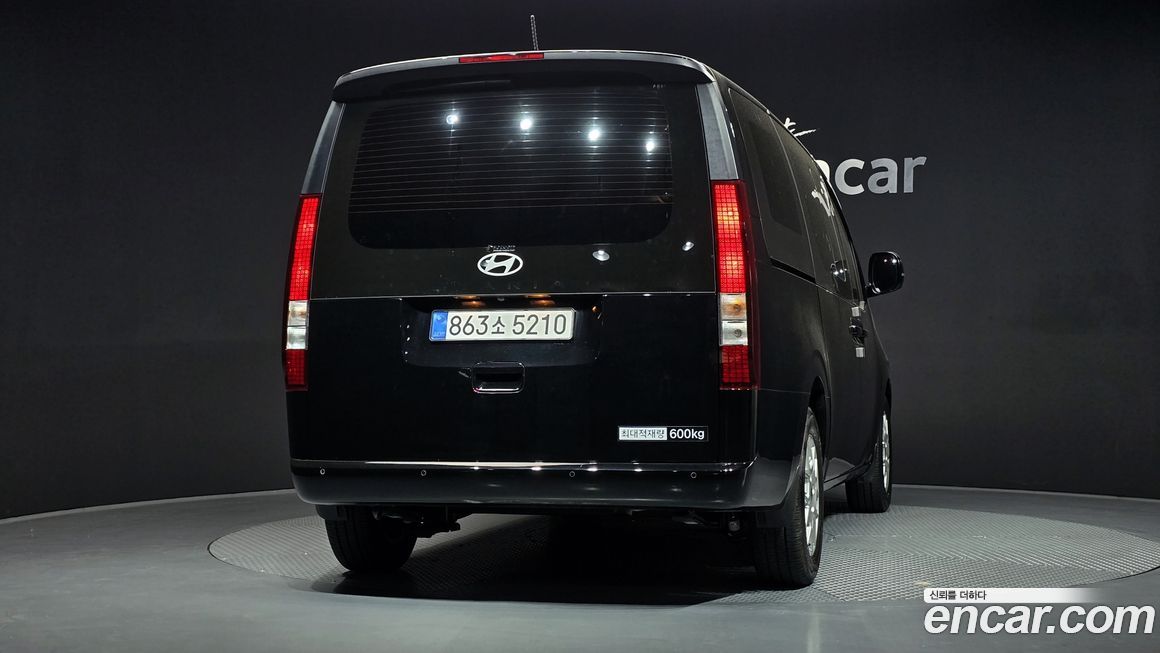 Hyundai Staria 2025