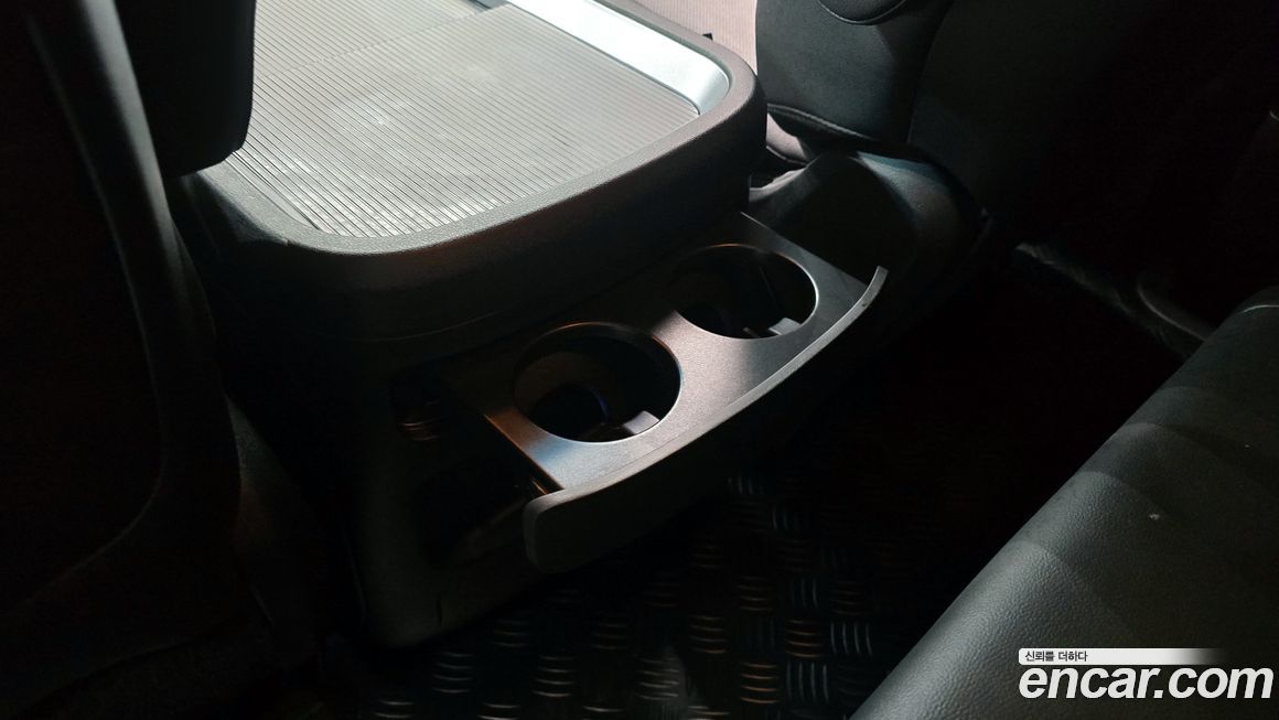 Hyundai Staria 2025