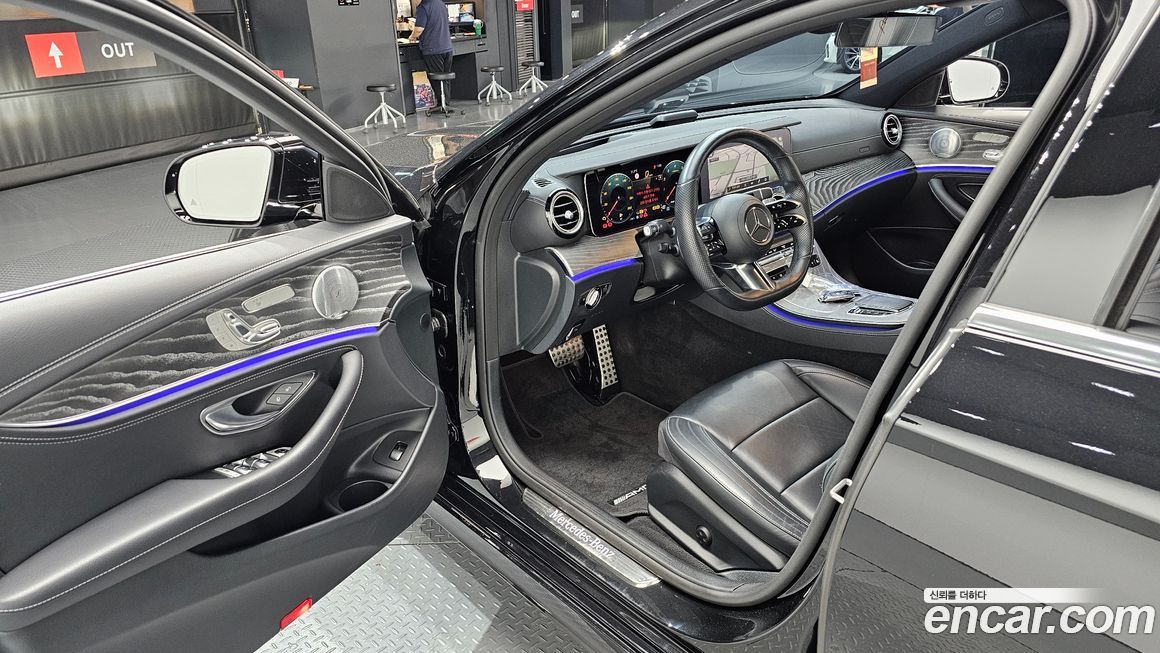 Mercedes-Benz E-Class 2021