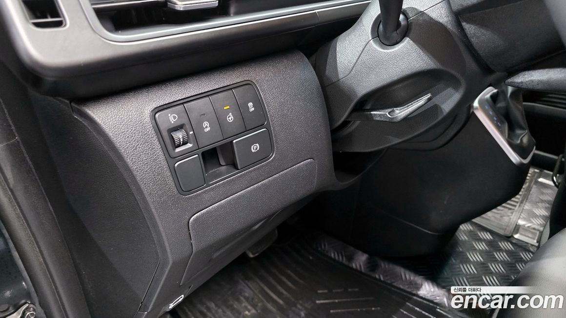 Hyundai Staria 2025