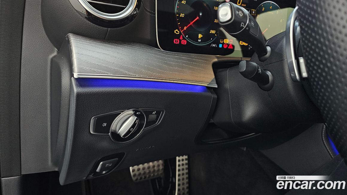 Mercedes-Benz E-Class 2021