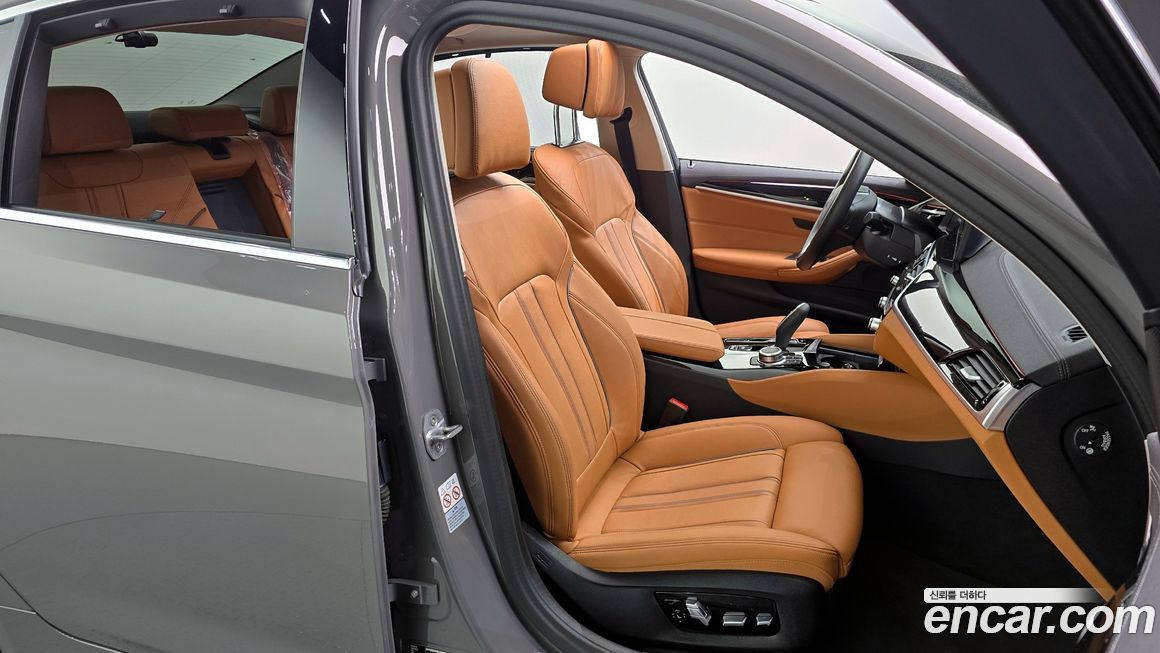 BMW 5-Series 2022