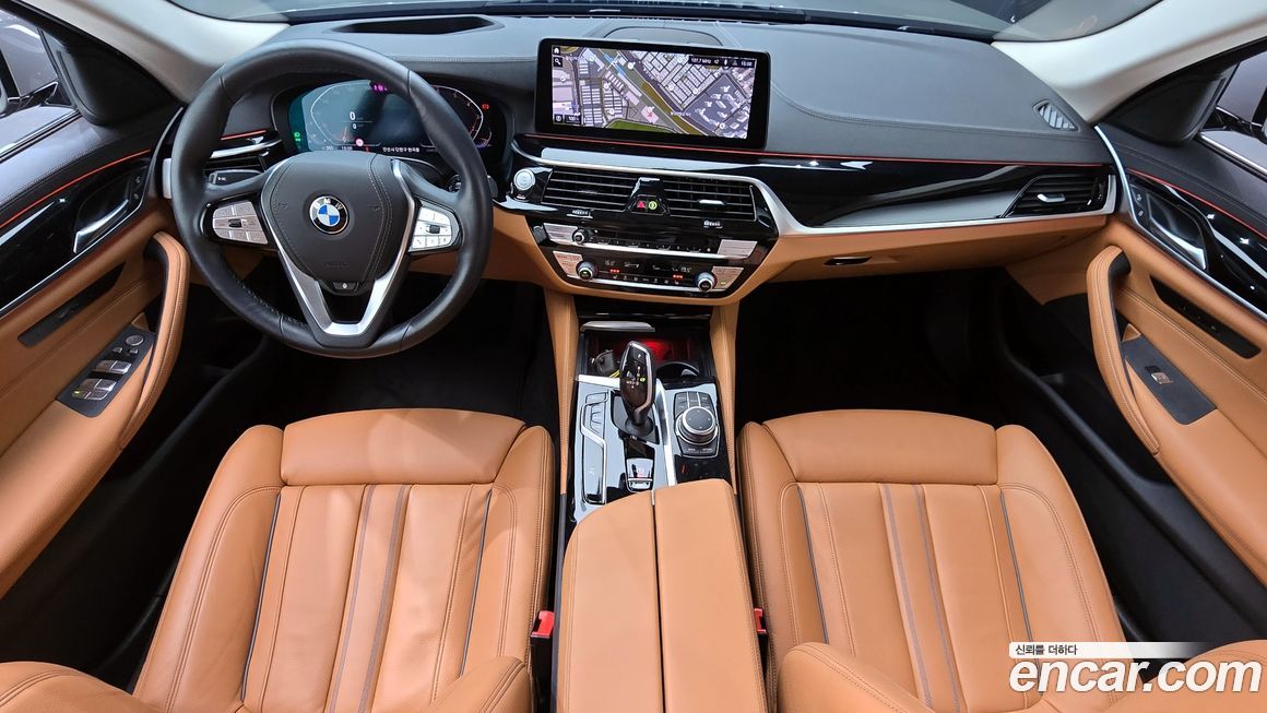 BMW 5-Series 2022