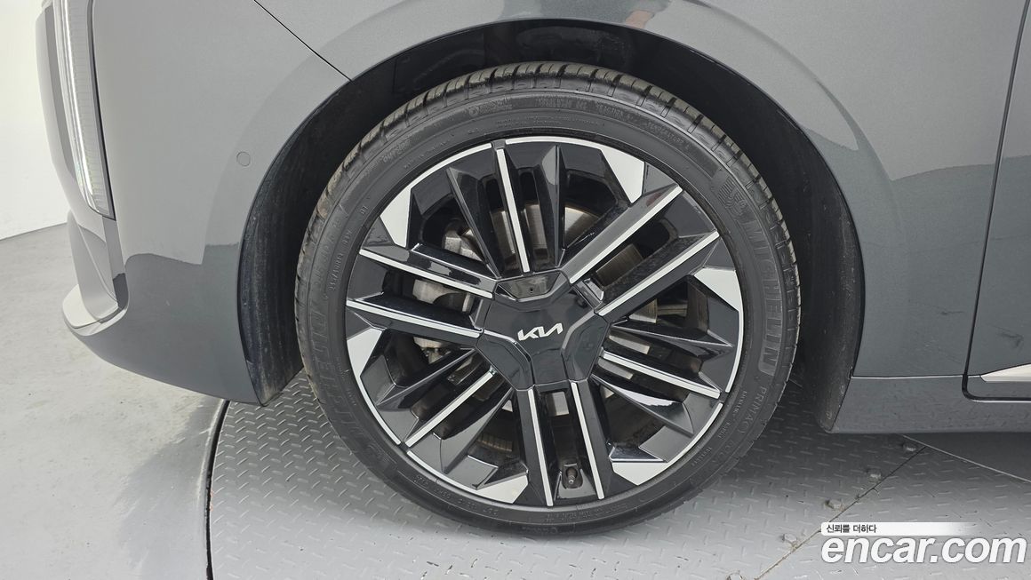 Kia K8 2025