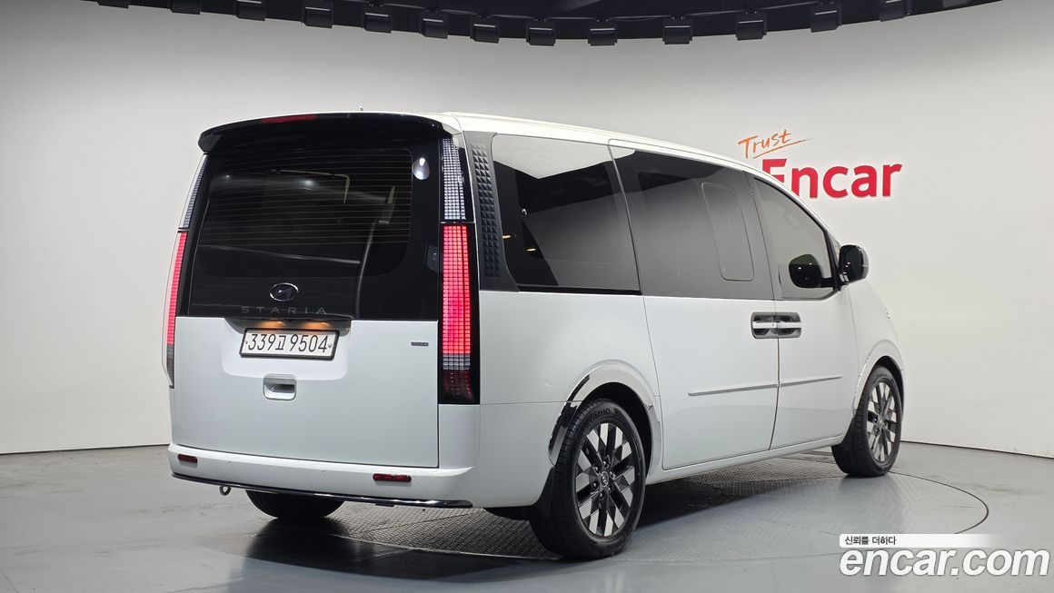 Hyundai Staria 2022