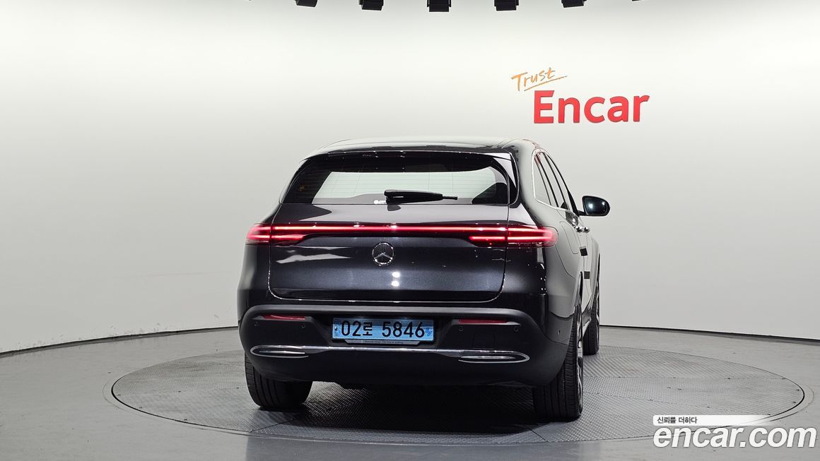 Mercedes-Benz EQC 2020