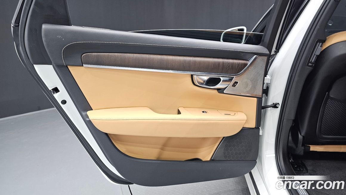 Volvo S90 2022
