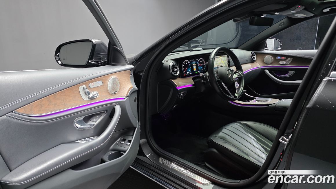 Mercedes-Benz E-Class 2022