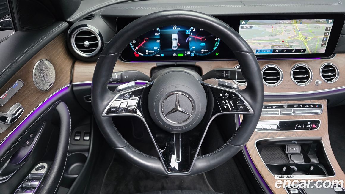 Mercedes-Benz E-Class 2022