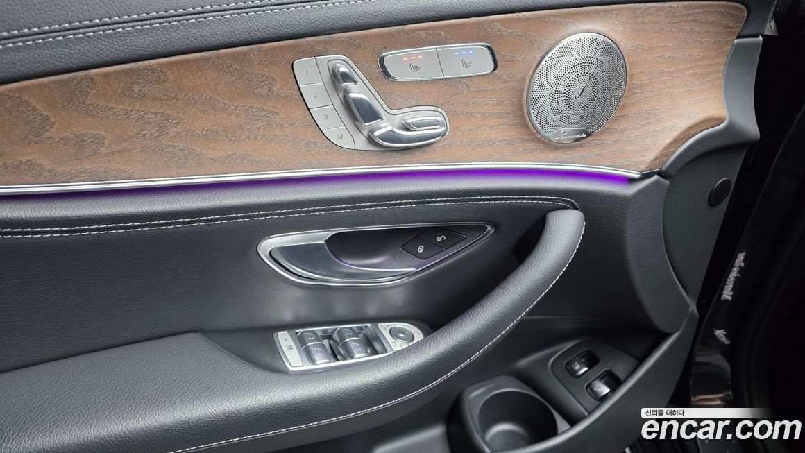 Mercedes-Benz E-Class 2022