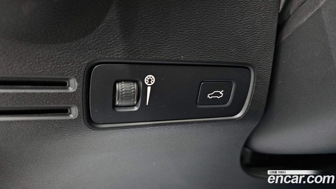 Volvo C40 2022