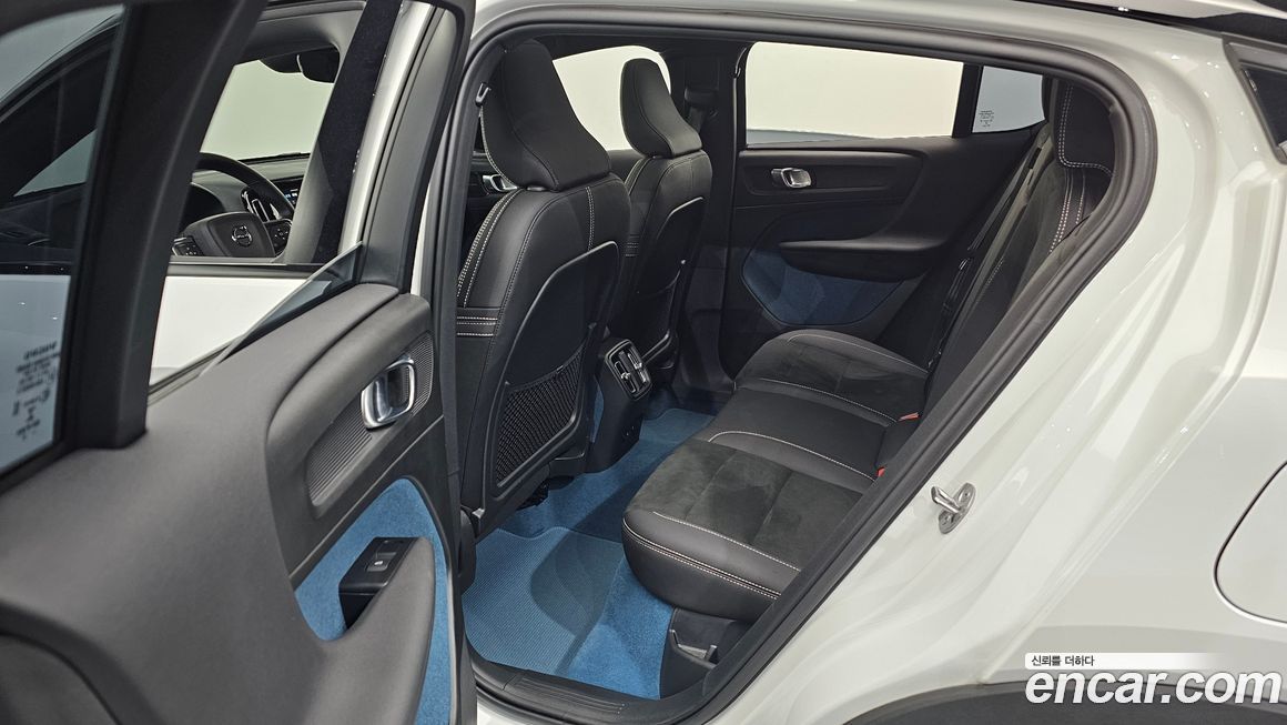 Volvo C40 2022