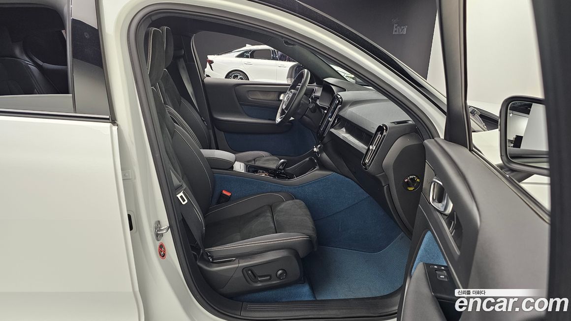 Volvo C40 2022