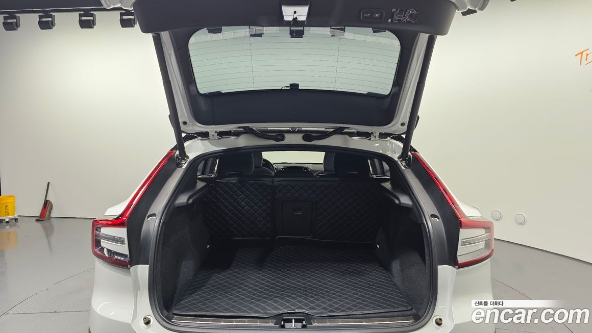 Volvo C40 2022
