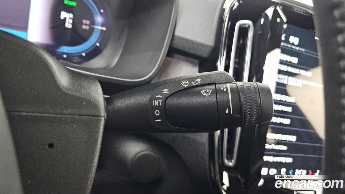 Volvo C40 2022