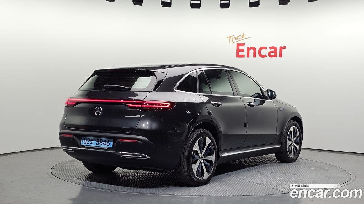 Mercedes-Benz EQC 2020