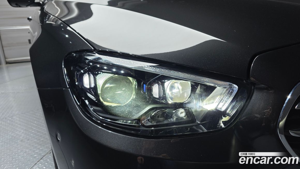 Mercedes-Benz E-Class 2022