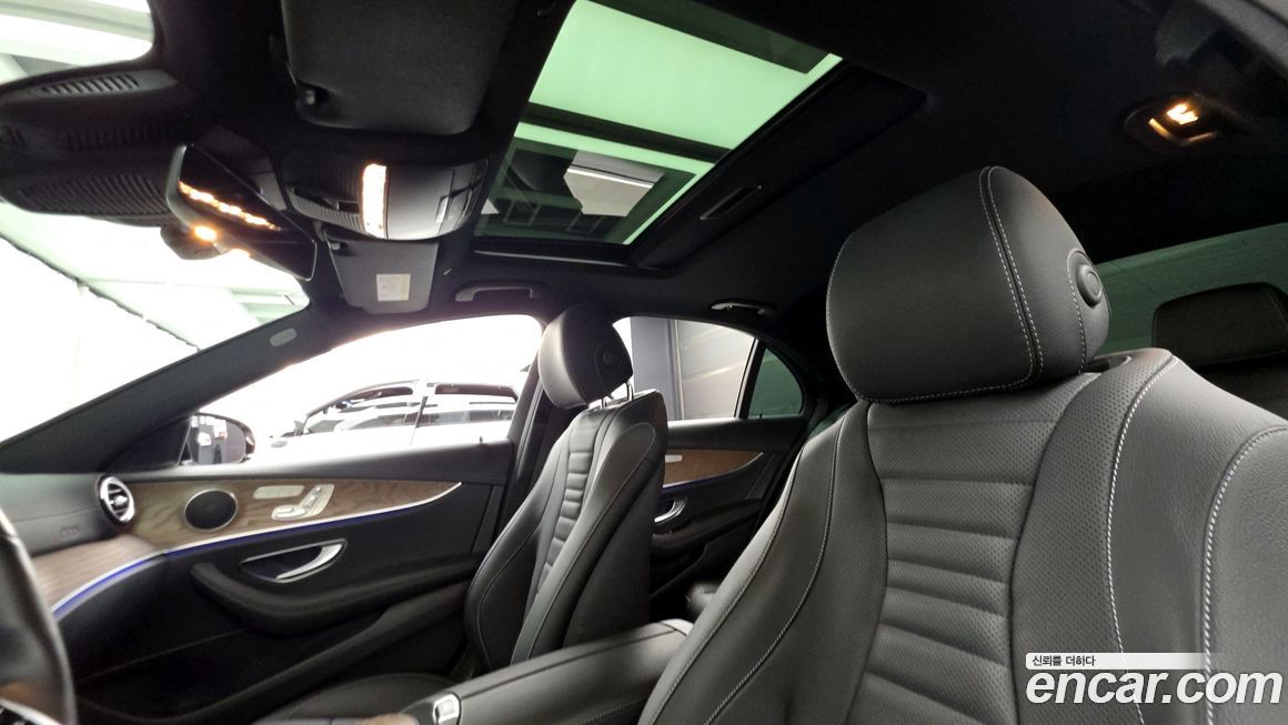 Mercedes-Benz E-Class 2021