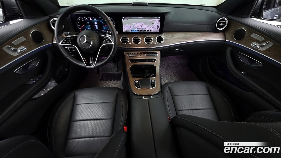 Mercedes-Benz E-Class 2021