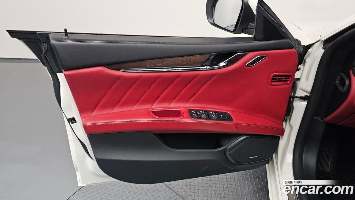 Maserati Quattroporte 2020