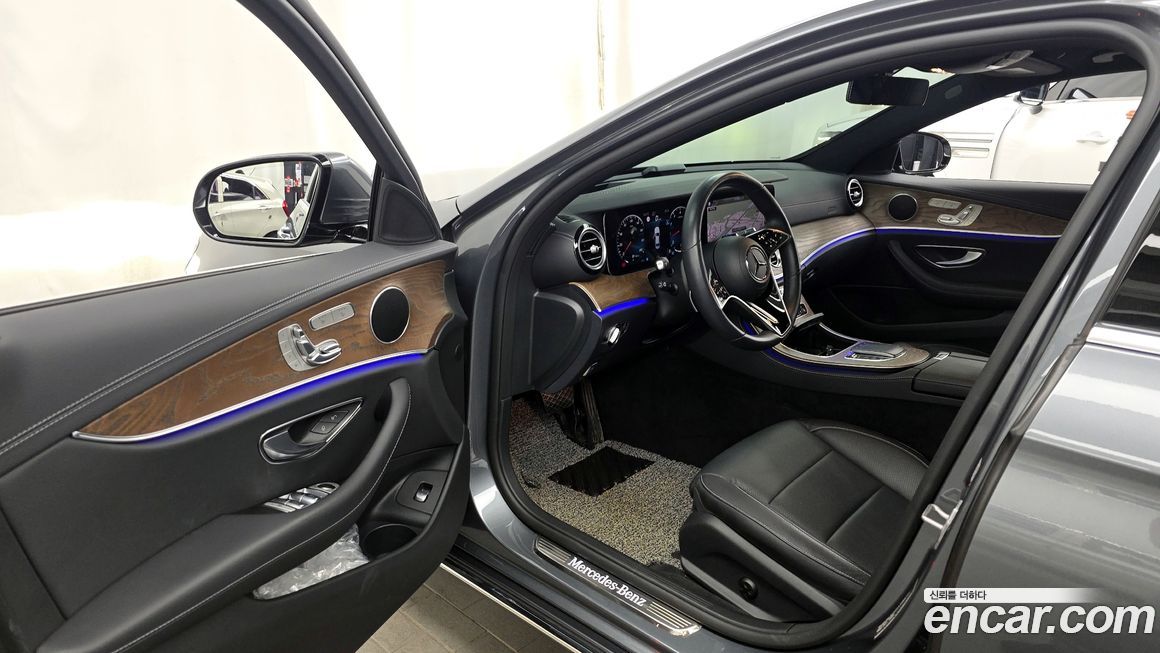 Mercedes-Benz E-Class 2021