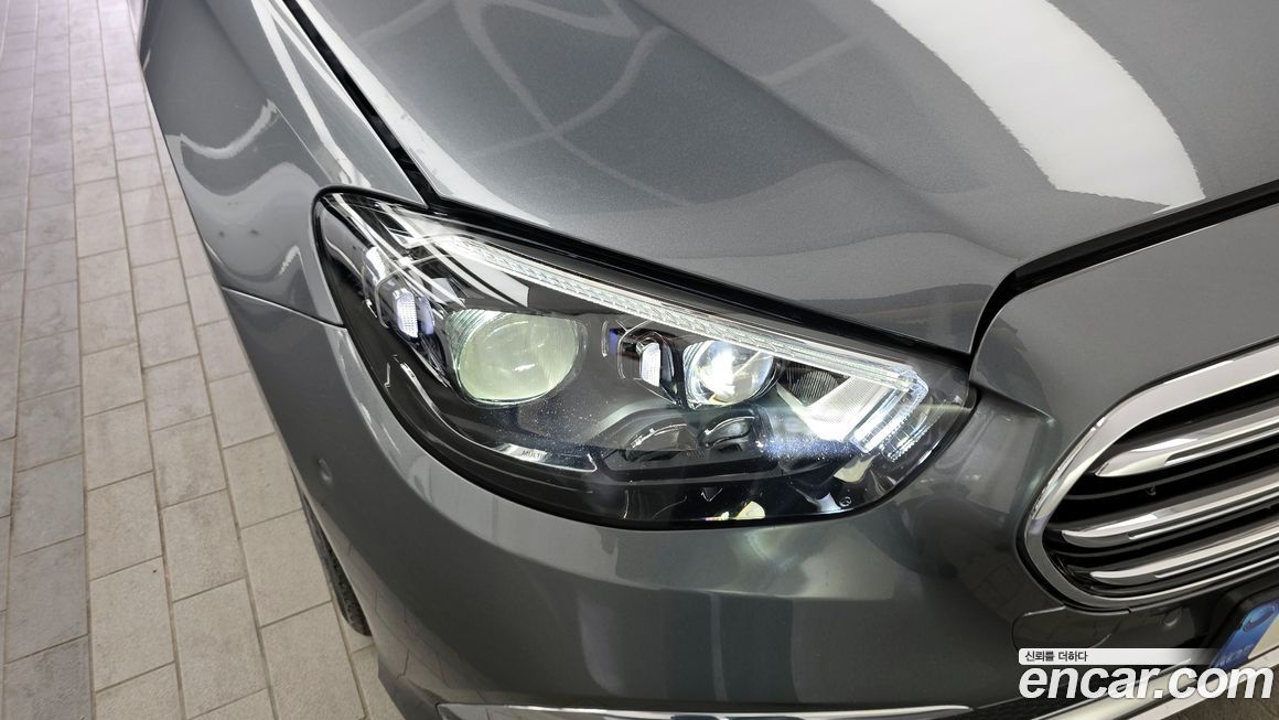 Mercedes-Benz E-Class 2021