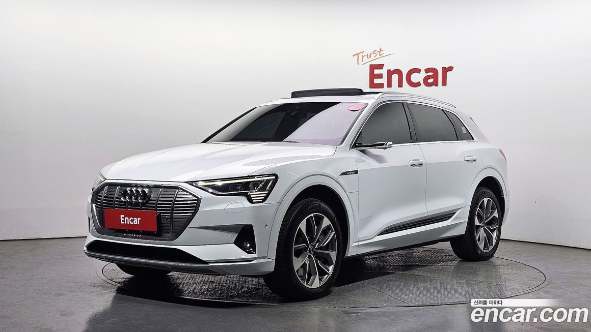 Audi e-tron 2022