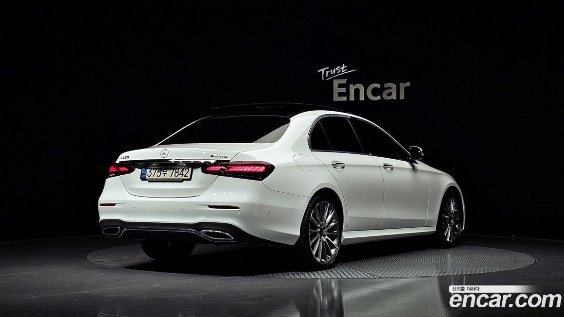 Mercedes-Benz E-Class 2021