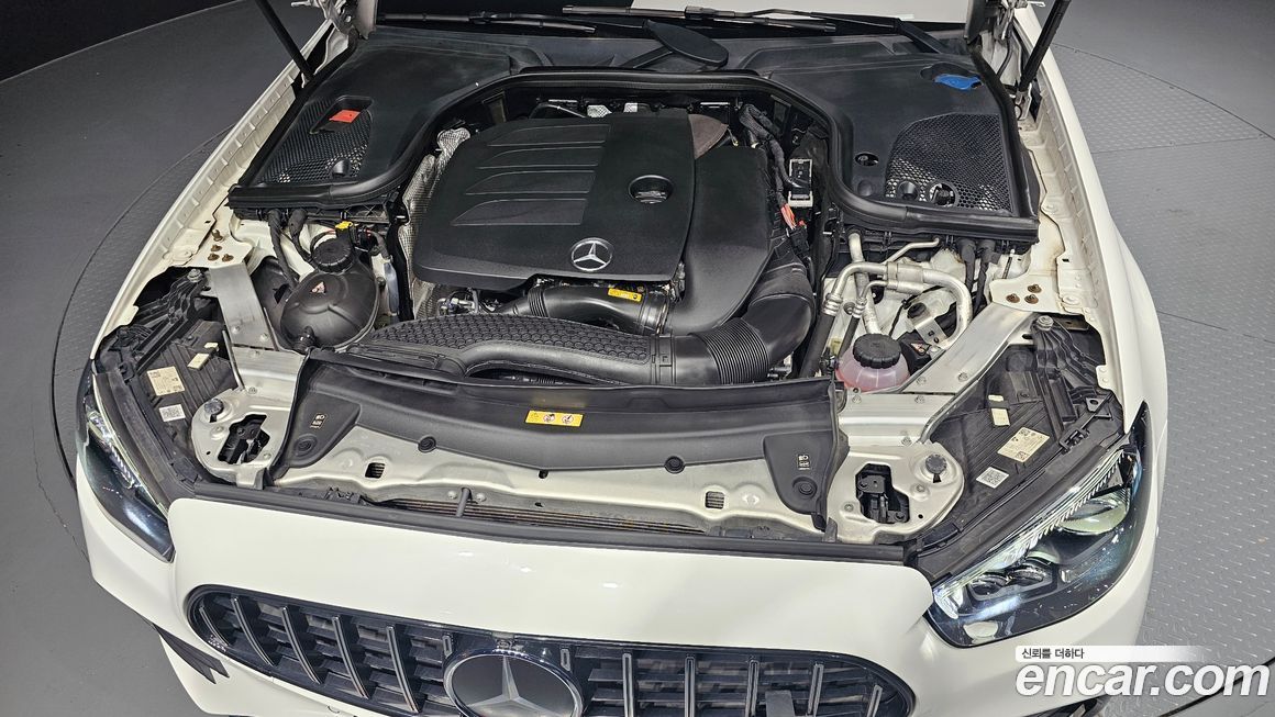 Mercedes-Benz E-Class 2021