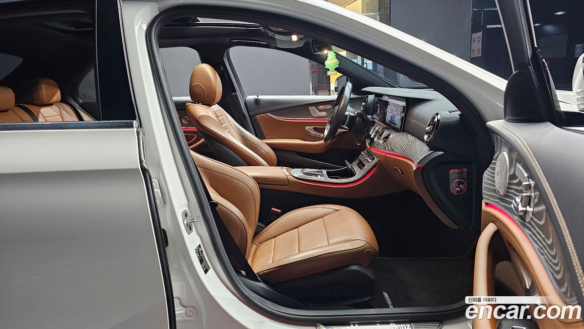 Mercedes-Benz E-Class 2021