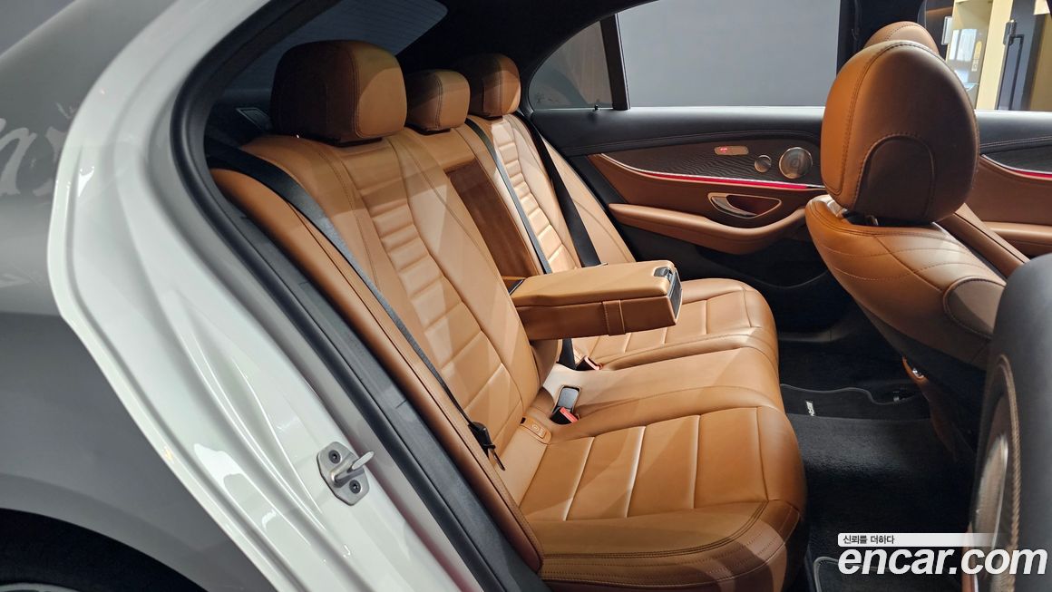 Mercedes-Benz E-Class 2021