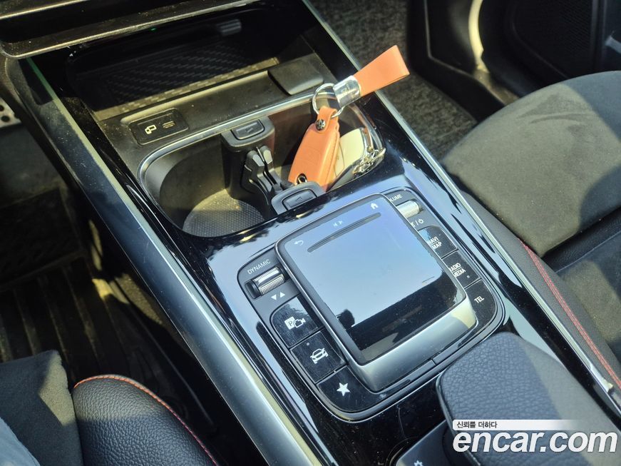 Mercedes-Benz GLA-Class 2021