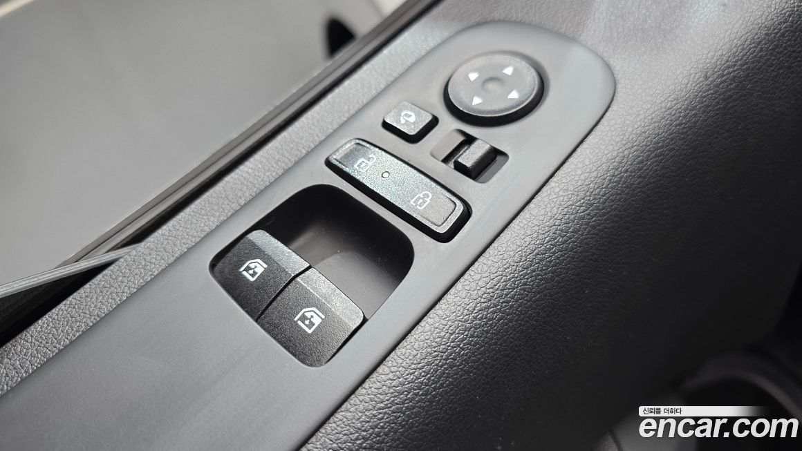 Hyundai Staria 2025
