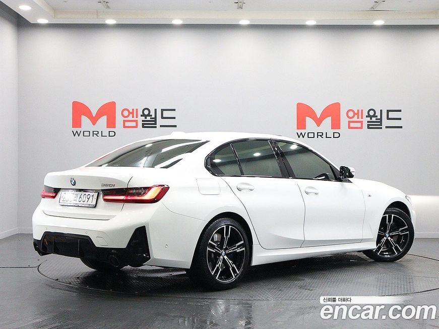 BMW 3-Series 2023