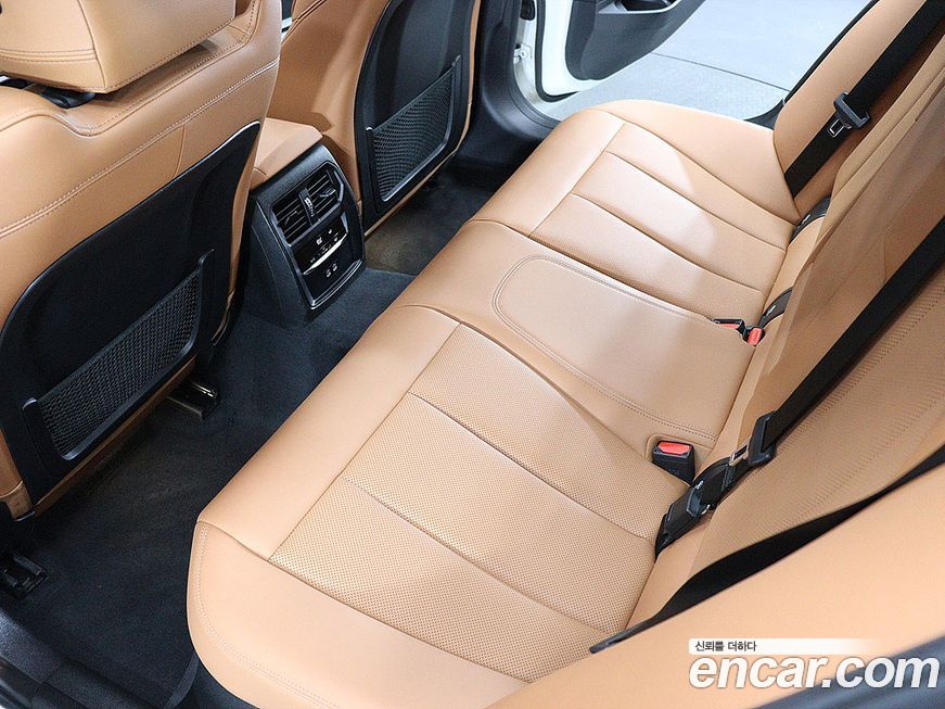 BMW 3-Series 2023