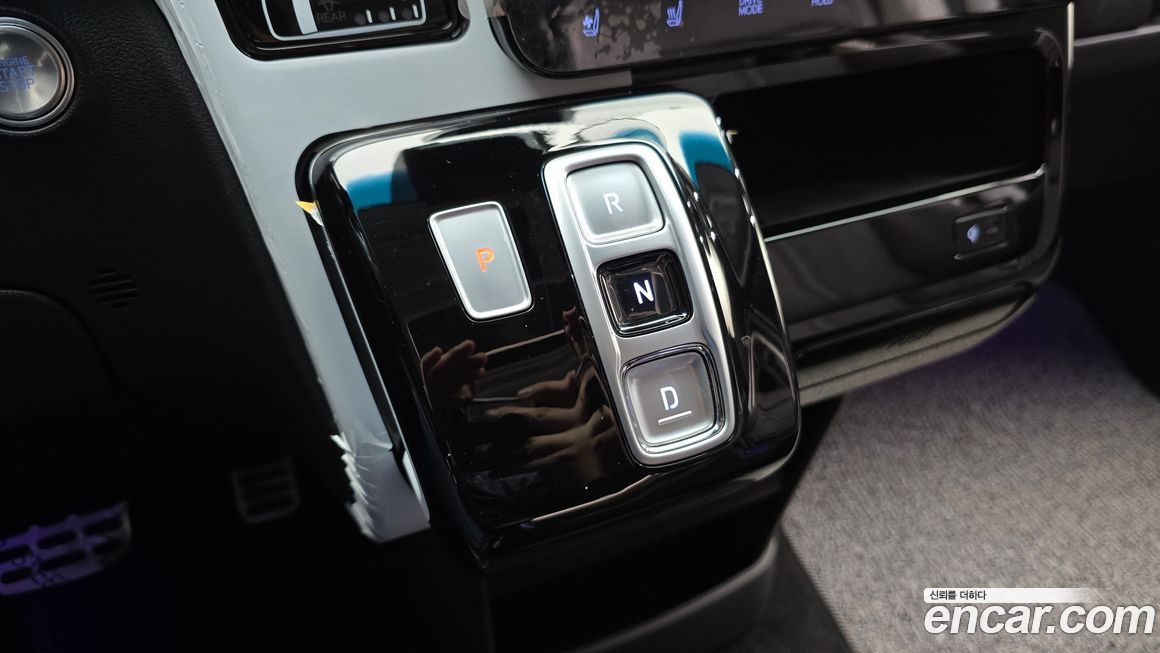Hyundai Staria 2025