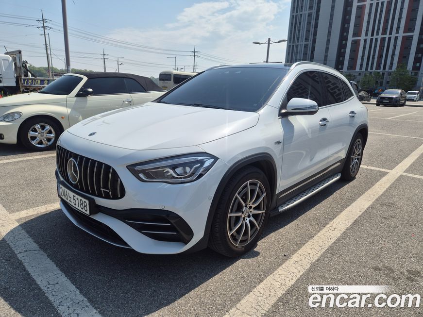 Mercedes-Benz GLA-Class 2021