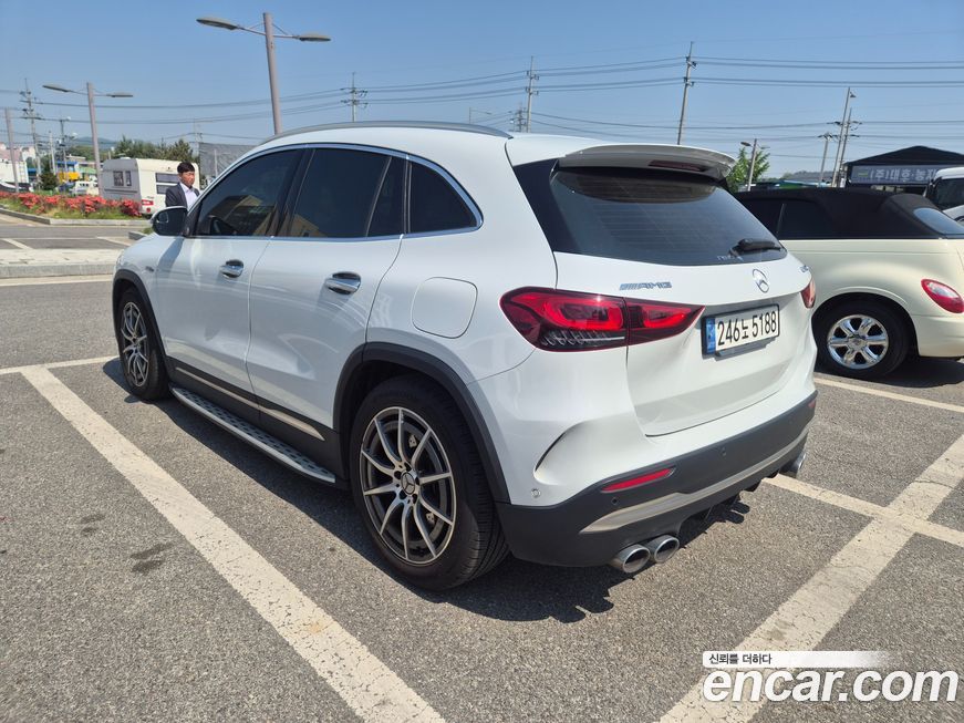 Mercedes-Benz GLA-Class 2021