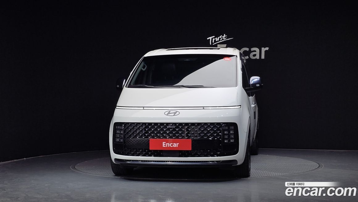 Hyundai Staria 2025