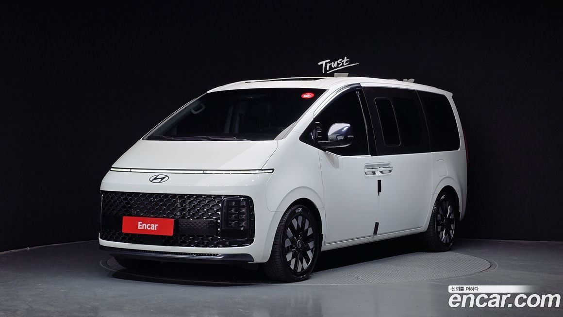Hyundai Staria 2025