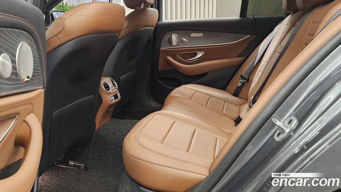Mercedes-Benz E-Class 2021