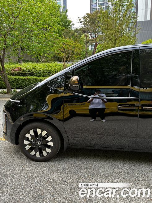 Hyundai Staria 2025