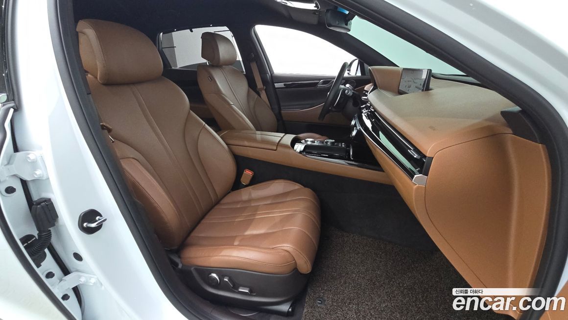 Genesis G80 2023