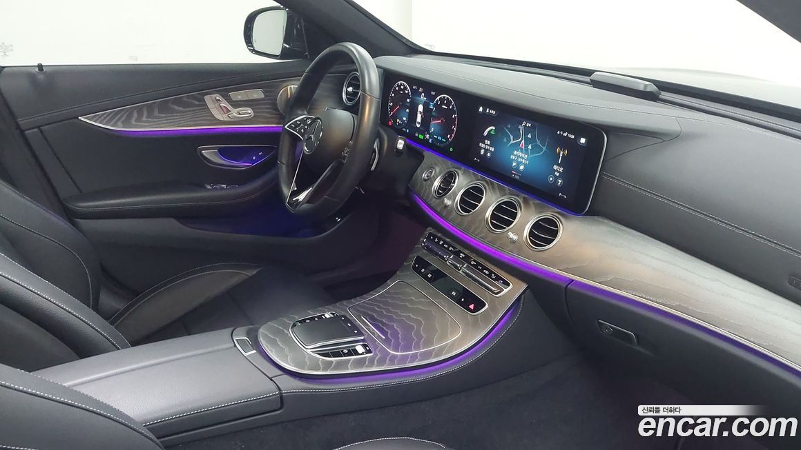 Mercedes-Benz E-Class 2022