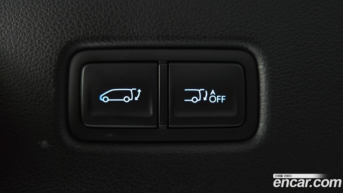 Hyundai Staria 2025