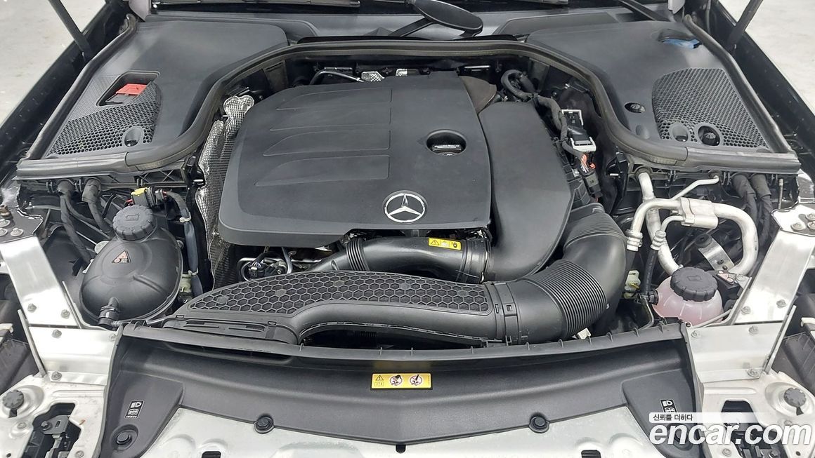 Mercedes-Benz E-Class 2022