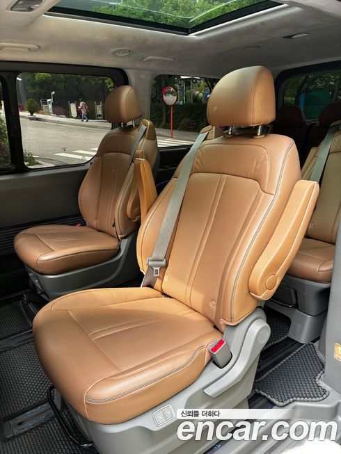 Hyundai Staria 2025