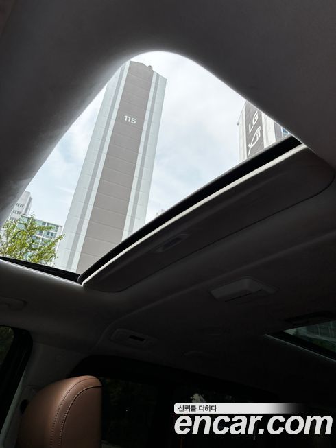Hyundai Staria 2025