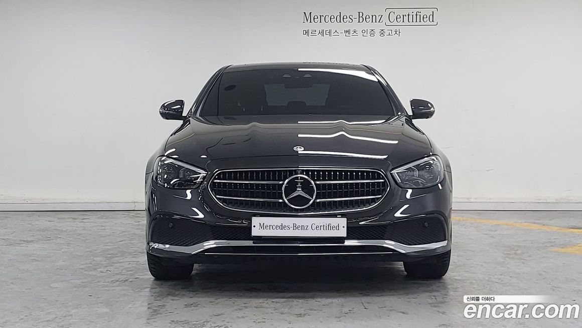 Mercedes-Benz E-Class 2022